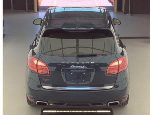Dark Blue Metallic 2014 Porsche Cayenne S