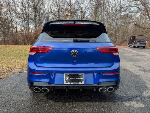 Lapiz Blue Metallic 2024 Volkswagen Golf R 2.0T