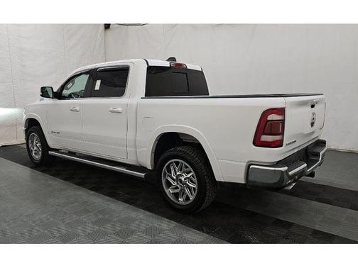 Bright White Clearcoat 2020 RAM 1500 Laramie