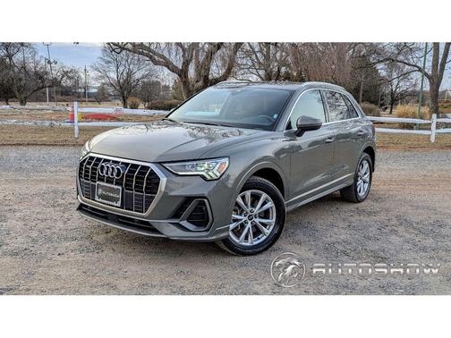 2023 Audi Q3 45 S line Premium