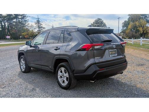 2020 Toyota RAV4 Hybrid XLE