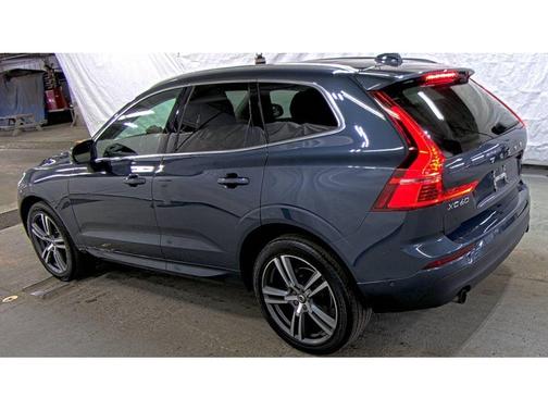 2018 Volvo XC60 T5 Momentum