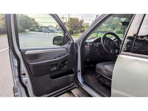 2005 Mercury Mountaineer for sale in Somerset, NJ - image 9