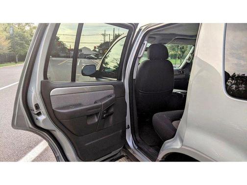 2005 Mercury Mountaineer for sale in Somerset, NJ - image 10