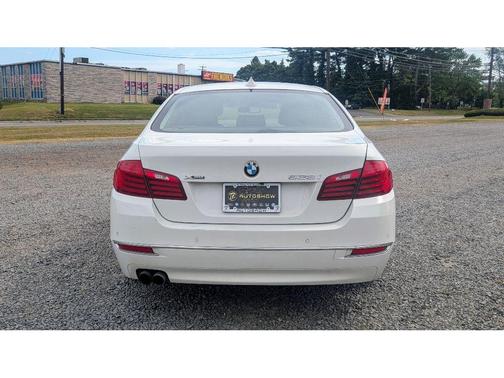 2015 BMW 528 i xDrive