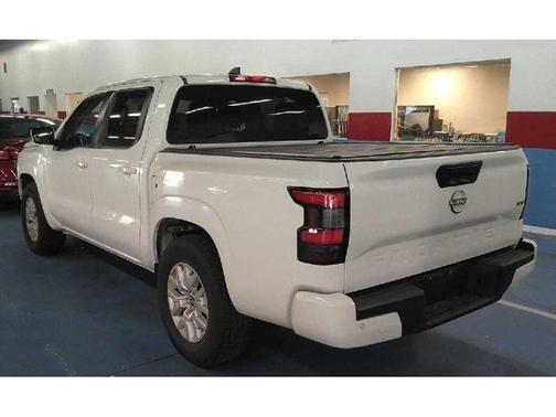 Glacier White 2023 Nissan Frontier SV