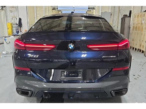 Carbon Black Metallic 2025 BMW X6 xDrive40i