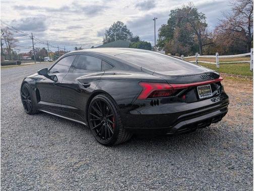 2022 Audi RS e-tron GT Base