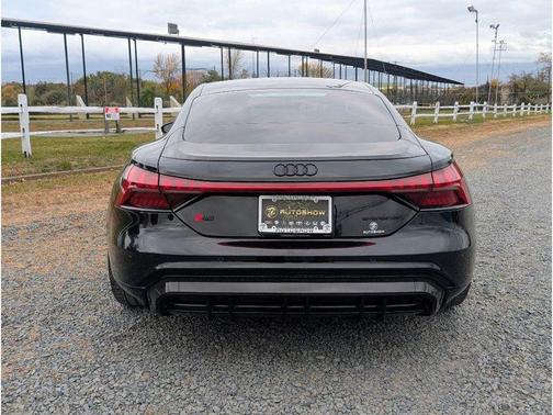 2022 Audi RS e-tron GT Base