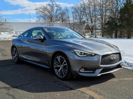 2017 INFINITI Q60 2.0T Premium