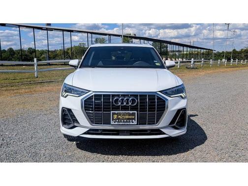 Arkona White 2025 Audi Q3 45 S line Premium
