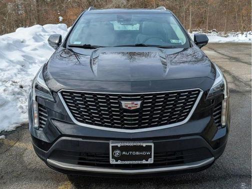 Stellar Black Metallic 2020 Cadillac XT4 Premium Luxury