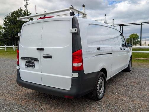 Arctic White 2022 Mercedes-Benz Metris Base