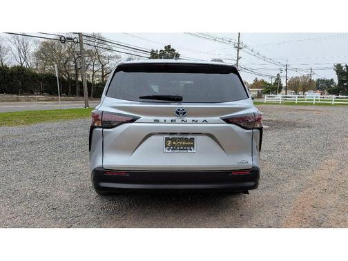 2023 Toyota Sienna XLE