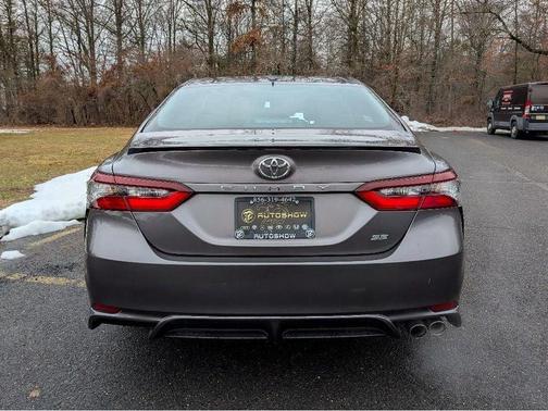 Predawn Gray Mica 2022 Toyota Camry SE