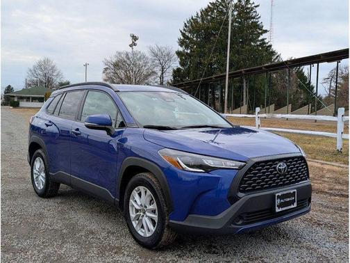 2024 Toyota Corolla Cross LE