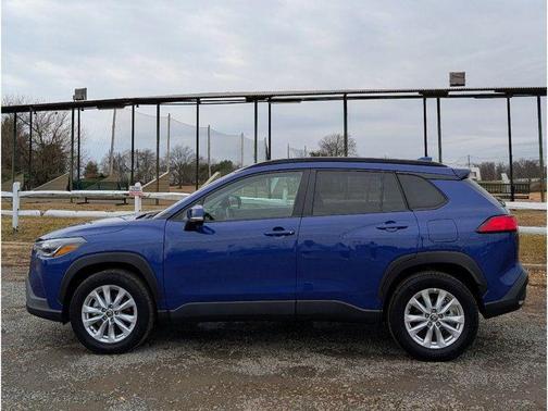 2024 Toyota Corolla Cross LE