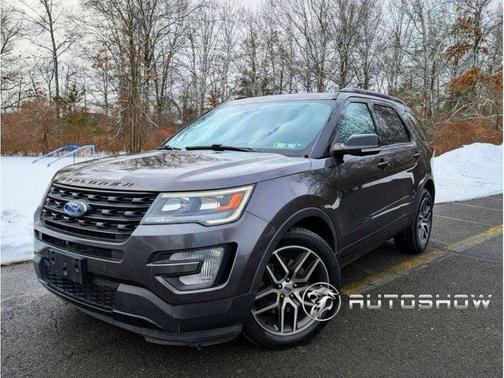 Magnetic Metallic 2017 Ford Explorer sport