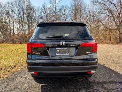 Crystal Black Pearl 2017 Honda Pilot EX-L