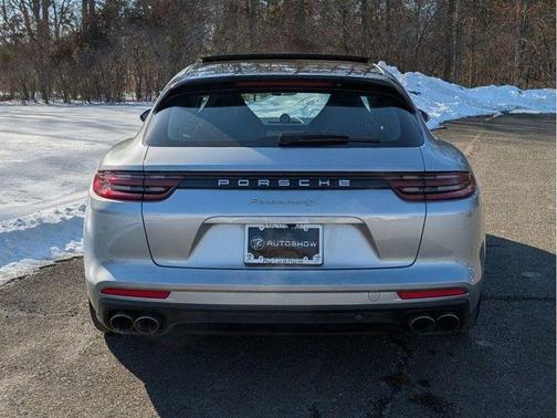 2018 Porsche Panamera 4S