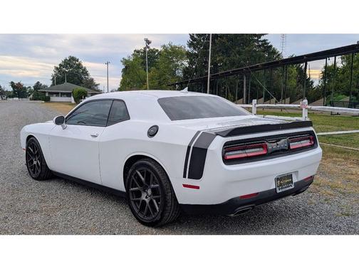 2016 Dodge Challenger 392 Hemi Scat Pack Shaker