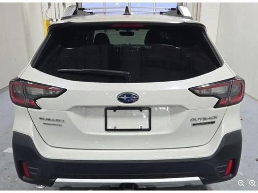 Crystal White Pearl 2022 Subaru Outback Touring XT