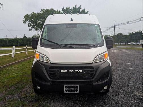 Bright White Clearcoat 2026 RAM ProMaster 2500 High Roof