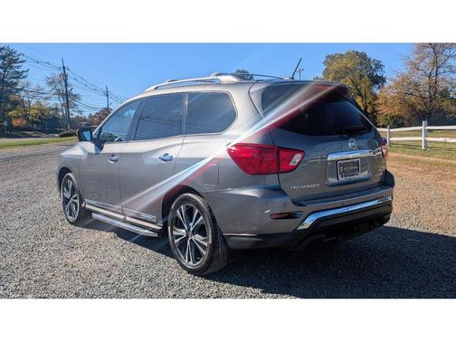 2018 Nissan Pathfinder Platinum