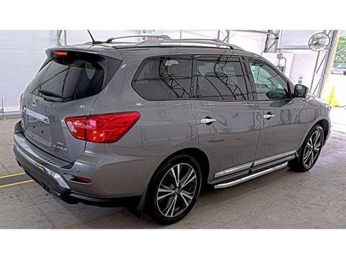 2018 Nissan Pathfinder Platinum