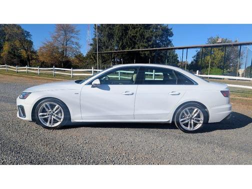 2022 Audi A4 45 S line Premium Plus