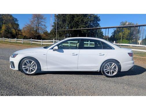 2022 Audi A4 45 S line Premium Plus