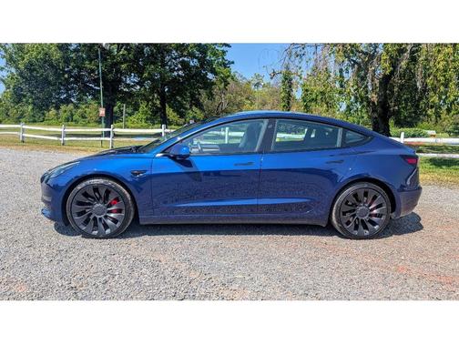 2023 Tesla Model 3 Performance