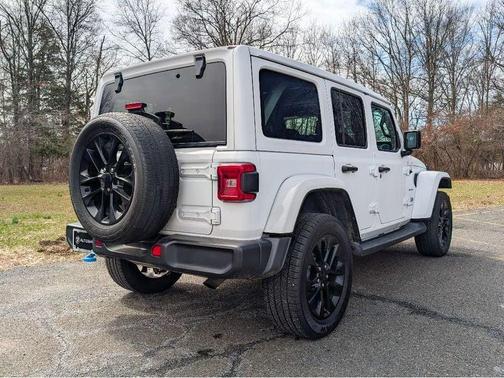 Bright White Clearcoat 2023 Jeep Wrangler 4xe Sahara