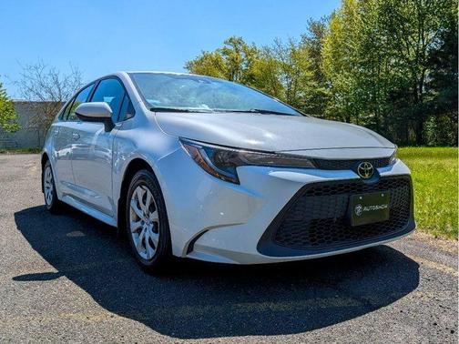 Wind Chill Pearl 2022 Toyota Corolla LE