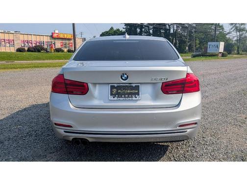 2017 BMW 330 i