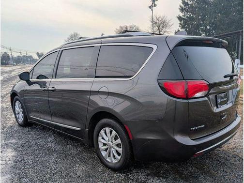 2018 Chrysler Pacifica Touring-L