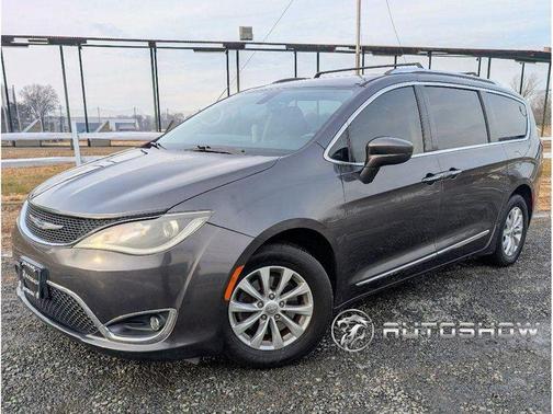 2018 Chrysler Pacifica Touring-L