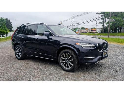 2017 Volvo XC90 T6 Momentum