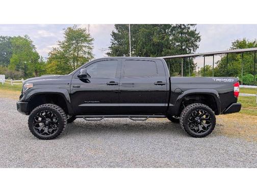 2019 Toyota Tundra SR5