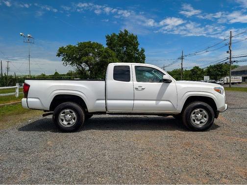 Super White 2020 Toyota Tacoma SR