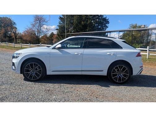 2021 Audi Q8 55 Premium
