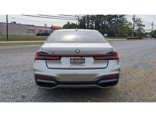 2022 BMW 750 i xDrive