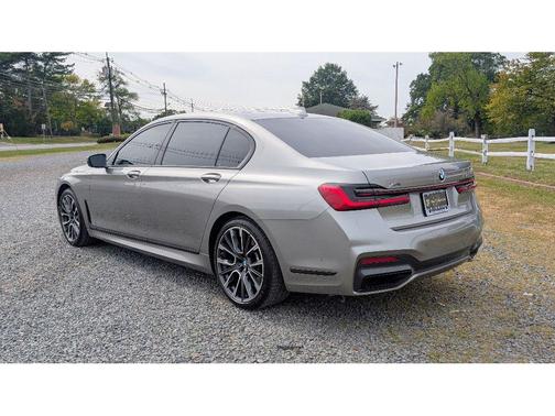 2022 BMW 750 i xDrive
