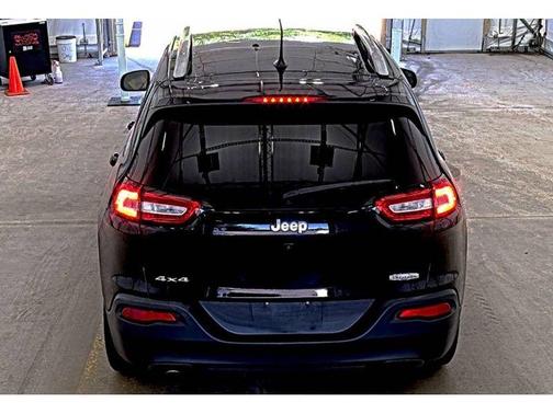 Diamond Black 2017 Jeep Cherokee Latitude
