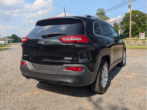 Diamond Black 2017 Jeep Cherokee Latitude