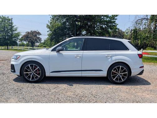 2022 Audi SQ7 4.0T Premium Plus