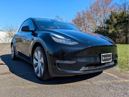 Black 2021 Tesla Model Y Long Range