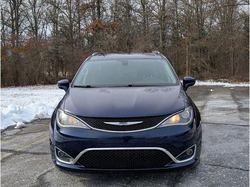 2018 Chrysler Pacifica Touring-L Plus