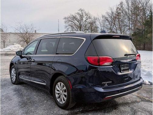 Jazz Blue Pearlcoat 2018 Chrysler Pacifica Touring-L Plus