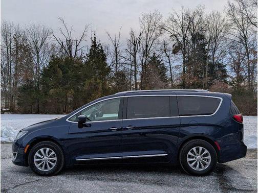 2018 Chrysler Pacifica Touring-L Plus